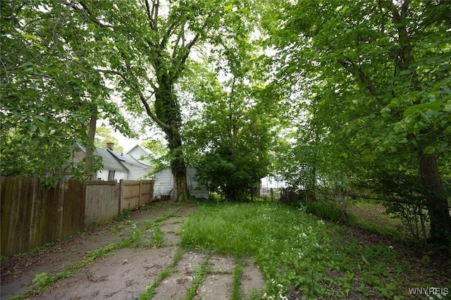 34 Schiller St, Buffalo, NY 14206 - view of yard