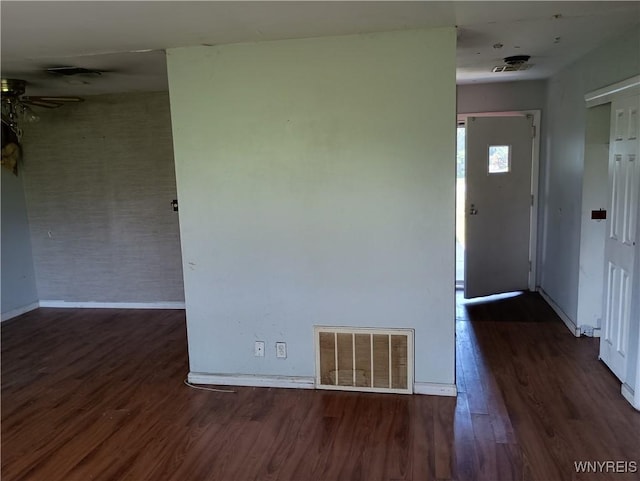 69 Steele Cir, Niagara, NY 14304 - unfurnished room with wood finished floors and ceiling fan