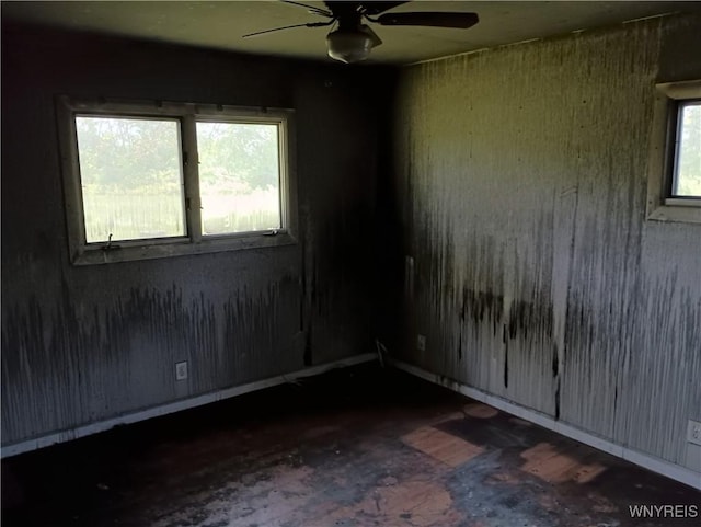 69 Steele Cir, Niagara, NY 14304 - empty room featuring a ceiling fan