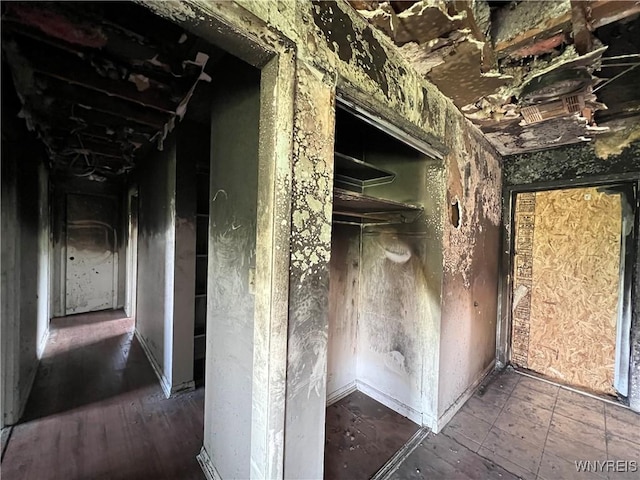 69 Steele Cir, Niagara, NY 14304 - view of hallway
