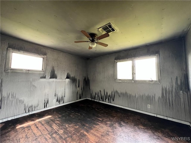 69 Steele Cir, Niagara, NY 14304 - spare room featuring wood finished floors and a ceiling fan