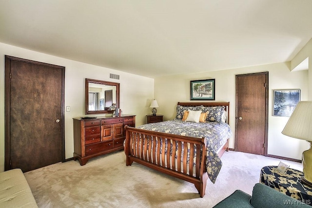 177 Foxpoint W, Amherst, NY 14221 - bedroom featuring light carpet