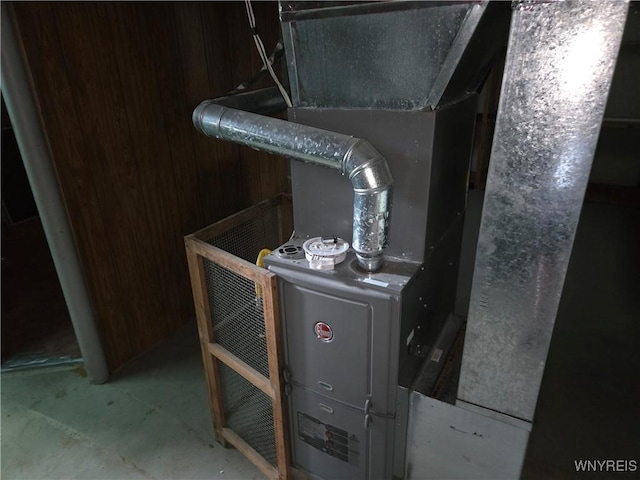 2595 Jerauld Ave, Niagara Falls, NY 14305 - utilities featuring heating unit