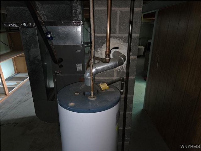 2595 Jerauld Ave, Niagara Falls, NY 14305 - utilities featuring water heater