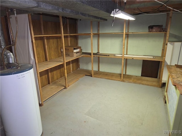 2595 Jerauld Ave, Niagara Falls, NY 14305 - storage with water heater