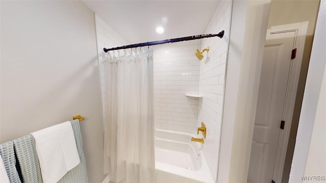37A Stonham Pl, Amherst, NY 14221 - full bath featuring shower / tub combo