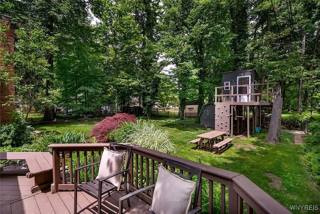 20 Dan Troy Dr, Amherst, NY 14221 - wooden terrace featuring a shed