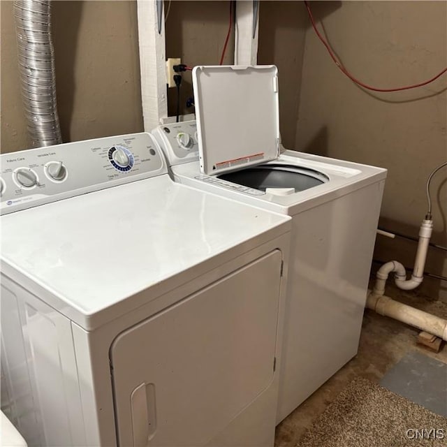1708 Bonney Rd, Hamilton, NY 13346 - laundry room featuring washer and clothes dryer