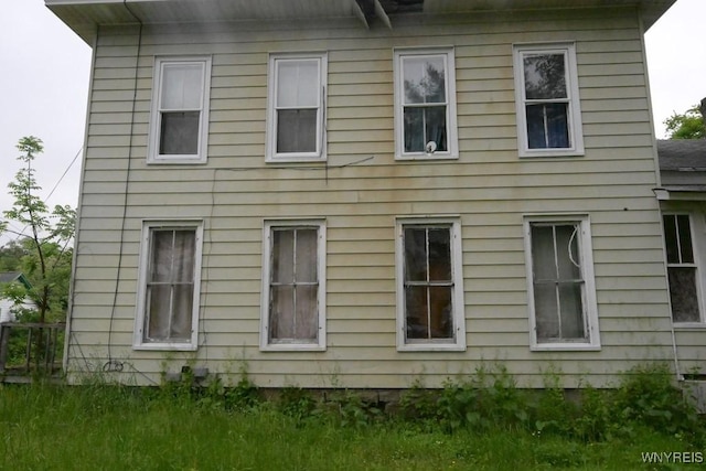 39 Waverly St, New Albion, NY 14719 - view of side of home