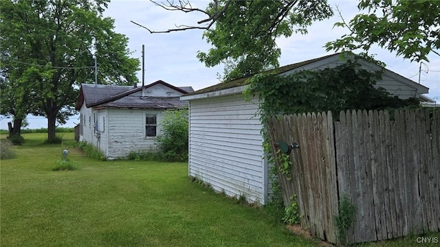 9407 Lakeshore View Rd, Sullivan, NY 13037 - view of side of home
