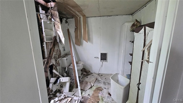 9407 Lakeshore View Rd, Sullivan, NY 13037 - bathroom featuring toilet