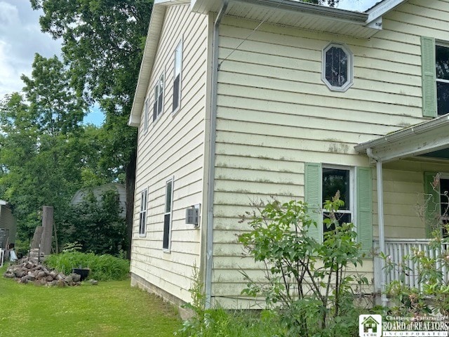3 Jaekle Ave, Hanover, NY 14136 - view of side of property featuring a lawn