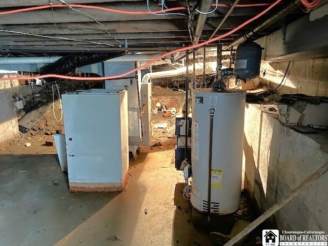 3 Jaekle Ave, Hanover, NY 14136 - unfinished below grade area featuring water heater