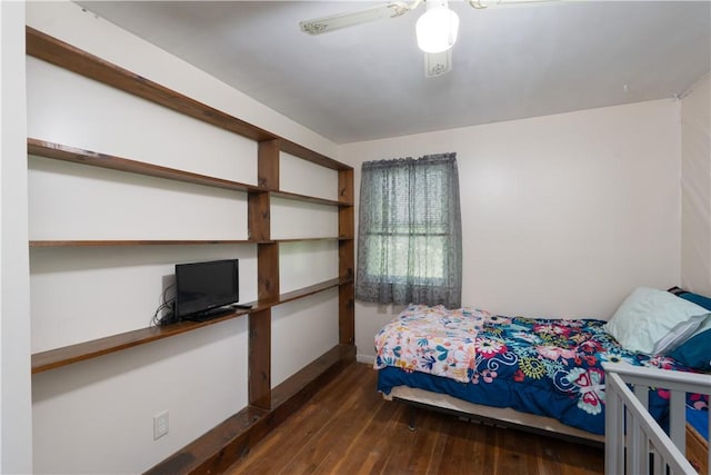 207 County Road 7, Manchester, NY 14432 - bedroom featuring hardwood / wood-style floors, a desk, and ceiling fan