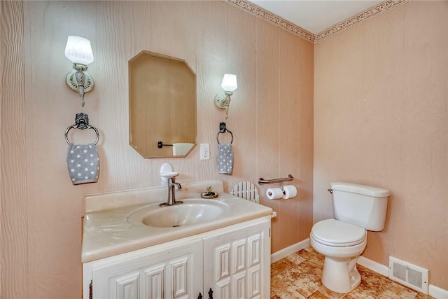 1541 Shoecraft Rd, Penfield, NY 14526 - half bathroom with vanity and toilet