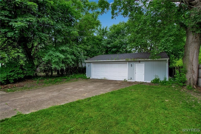 184 14th St, Buffalo, NY 14213 - view of detached garage