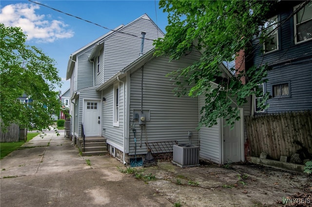 184 14th St, Buffalo, NY 14213 - back of house