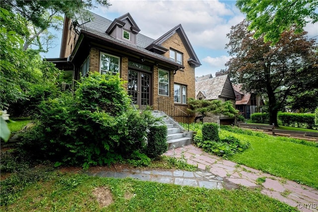 151 Edgehill Rd, Syracuse, NY 13224 - view of front facade featuring a front yard