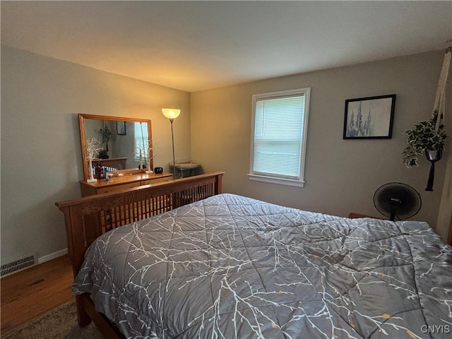 301 Loma Ave, Syracuse, NY 13208 - bedroom featuring wood finished floors