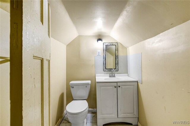 86 Deshler St, Buffalo, NY 14212 - bathroom with vanity and lofted ceiling