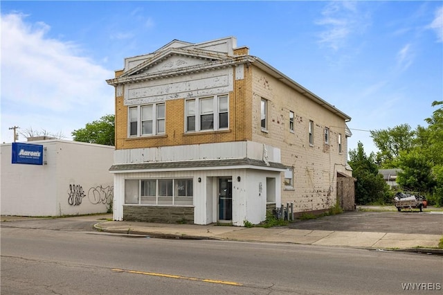 2511 Pine Ave, Niagara Falls, NY 14301 - view of property