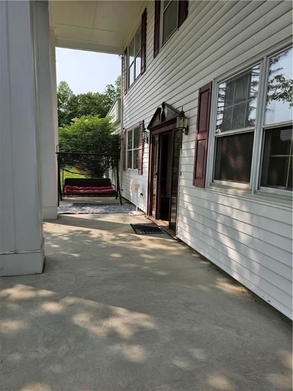 818 Larchmont Cir, Elmira, NY 14905 - view of patio / terrace
