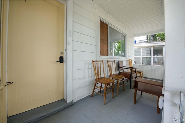 209 Lakeview Ave, Syracuse, NY 13204 - entrance to property with a porch