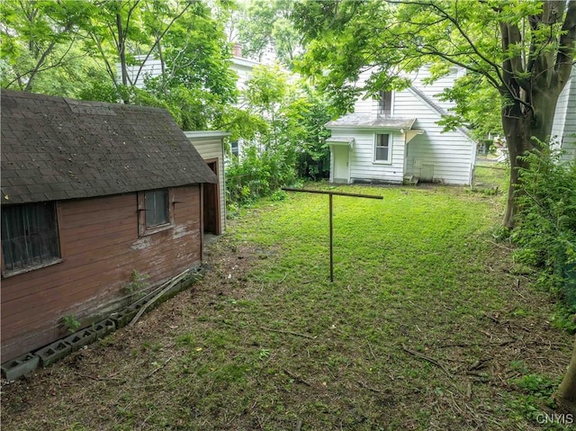 209 Lakeview Ave, Syracuse, NY 13204 - view of green lawn