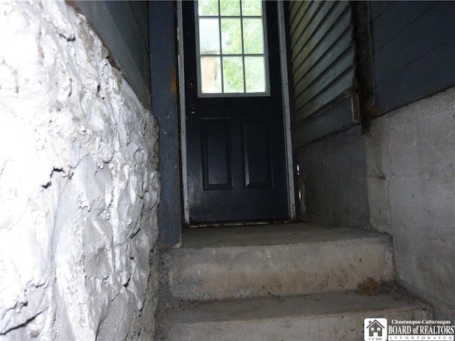174 Bowen St, Jamestown, NY 14701 - entrance to property