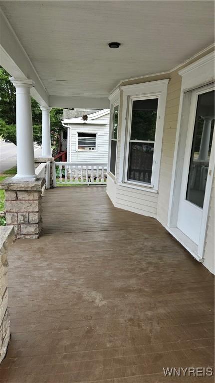 726 S Main St, Shelby, NY 14103 - view of covered porch