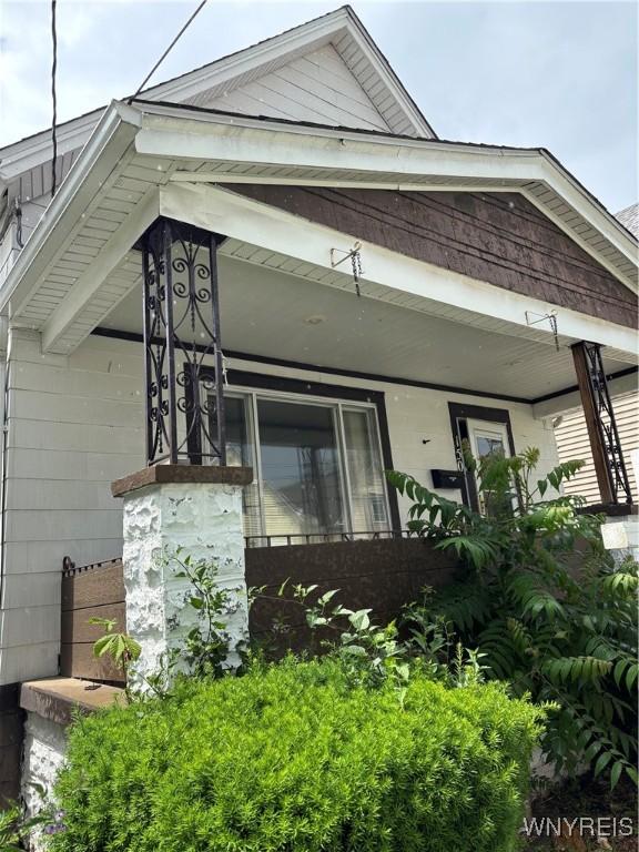 150 Weiss St, Buffalo, NY 14206 - view of side of home
