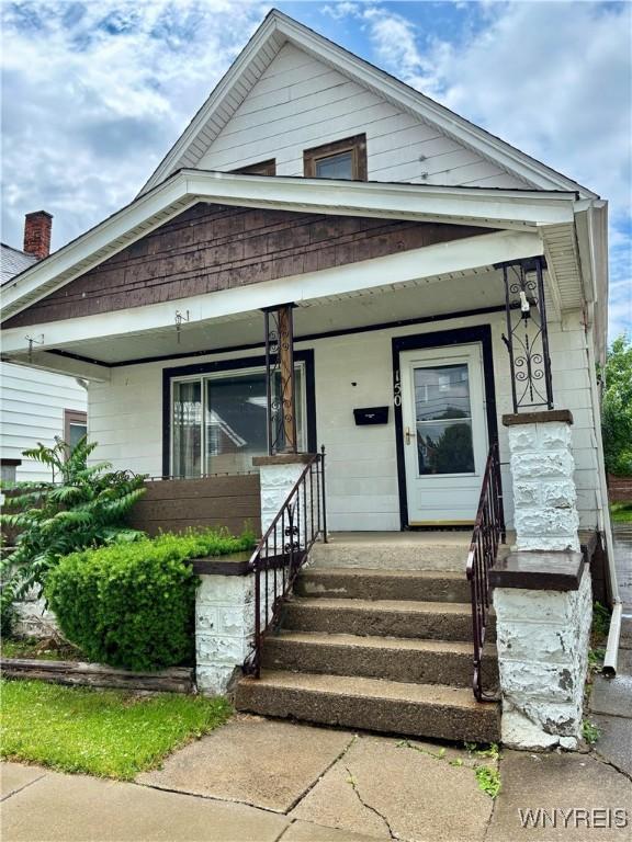 150 Weiss St, Buffalo, NY 14206 - view of front of property with a porch