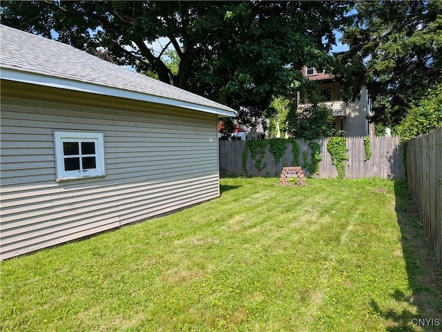 305 S Midler Ave, Syracuse, NY 13206 - view of yard
