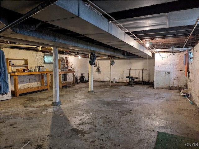 305 S Midler Ave, Syracuse, NY 13206 - unfinished below grade area featuring gas meter