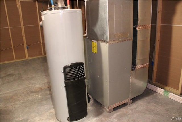 4745 Lynnville, Clay, NY 13041 - utility room with gas water heater