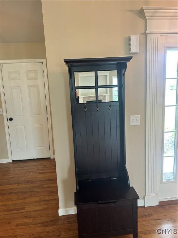 4745 Lynnville, Clay, NY 13041 - entryway with dark wood finished floors and baseboards