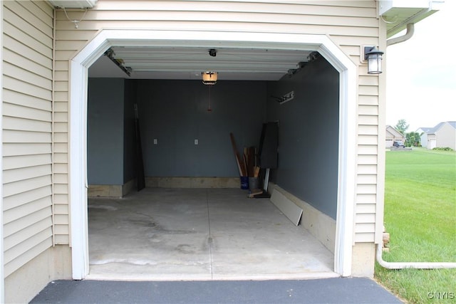 4745 Lynnville, Clay, NY 13041 - view of garage