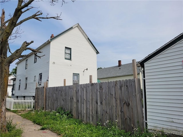 196 Kilhoffer St Unit B, Buffalo, NY 14211 - view of side of property