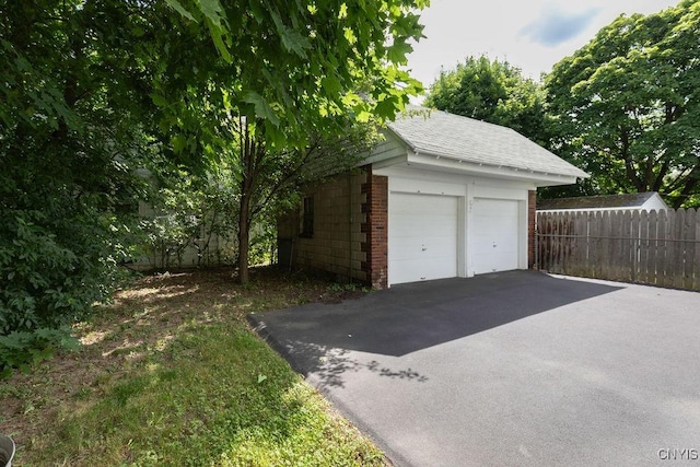 218-20 Avery Ave, Syracuse, NY 13204 - view of detached garage