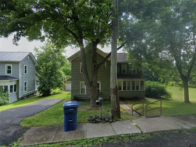 165 Geneva St, Lyons, NY 14489 - photo 1