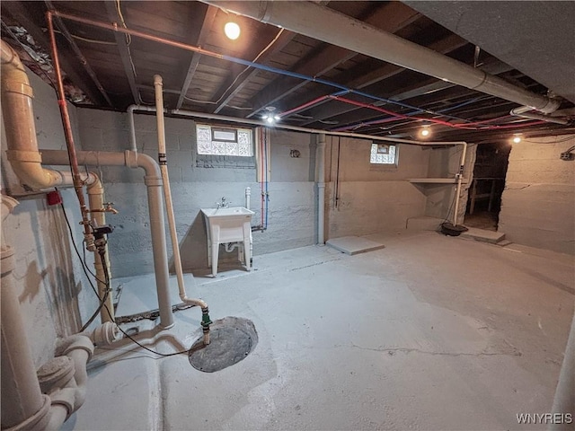 221 82nd St, Niagara Falls, NY 14304 - below grade area with a sink