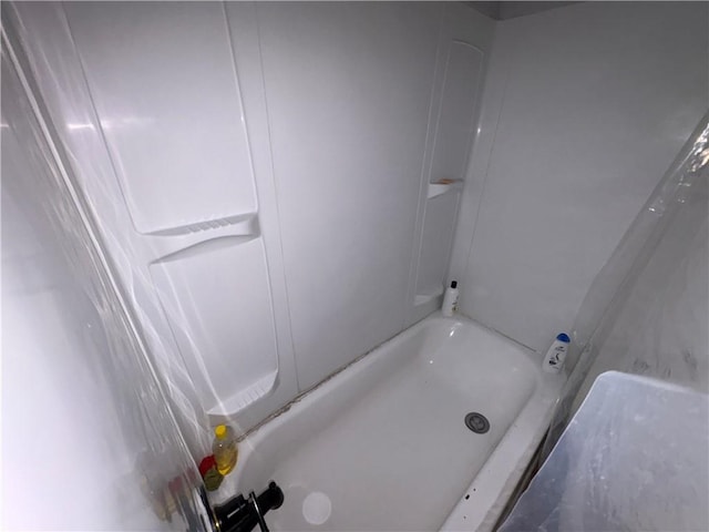 895 S Plymouth Ave, Rochester, NY 14608 - view of bathroom
