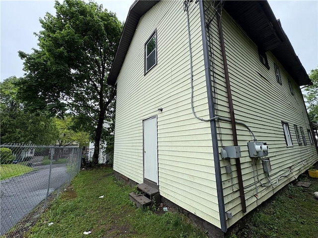 895 S Plymouth Ave, Rochester, NY 14608 - view of home's exterior featuring entry steps