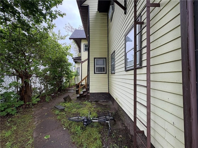 895 S Plymouth Ave, Rochester, NY 14608 - view of side of home