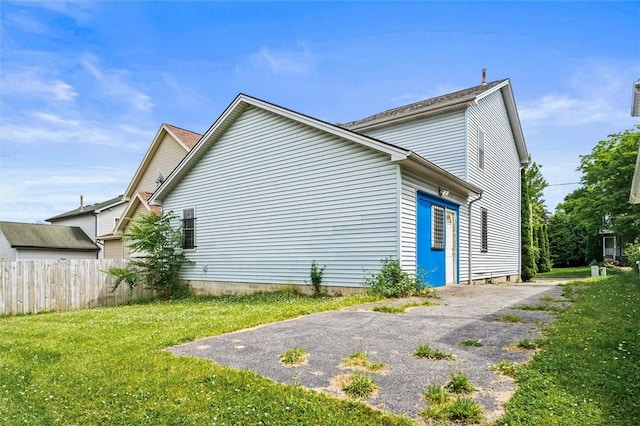 282 Troup St, Rochester, NY 14608 - view of side of home