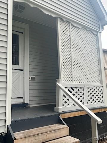 232 Hall Ave, Syracuse, NY 13205 - property entrance