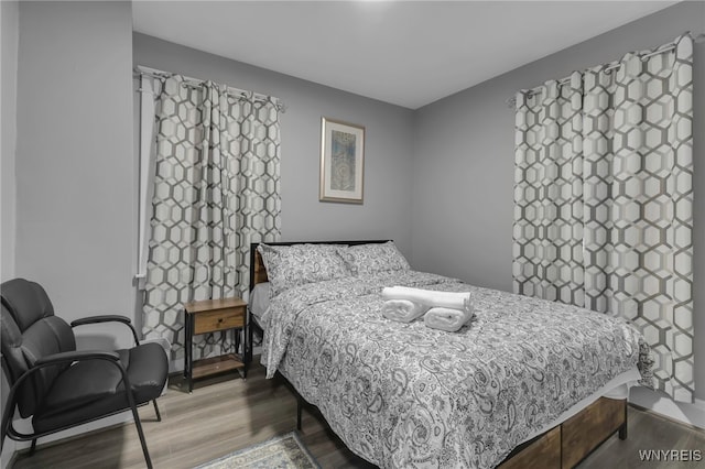 549 15th St, Niagara Falls, NY 14301 - bedroom with wood finished floors