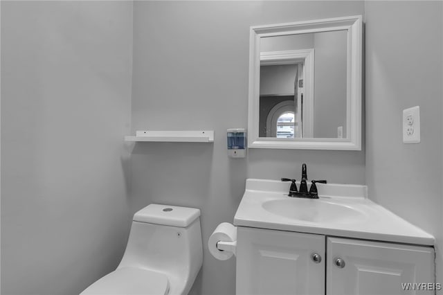 549 15th St, Niagara Falls, NY 14301 - half bathroom with toilet and vanity