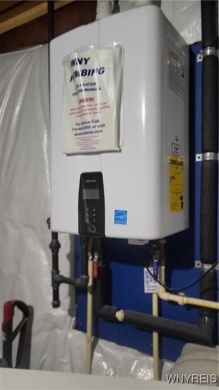 5472 Sycamore Ln, Hamburg, NY 14075 - utility room with water heater