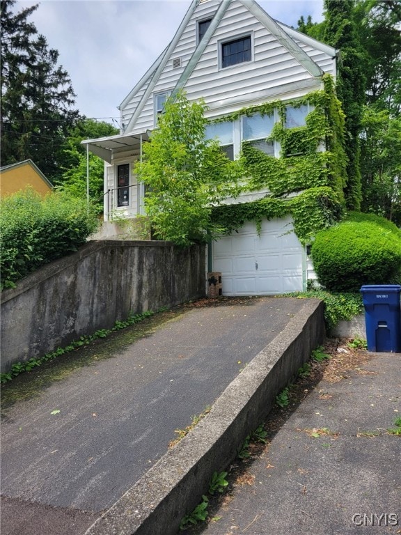 2204 S Geddes St, Syracuse, NY 13207 - photo 1